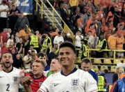 开云体育入口-赛事中中部球队斩获关键胜利，晋级半决赛