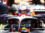 开云体育入口-阿斯顿马丁逆转红牛车队，拉塞尔点燃赛场