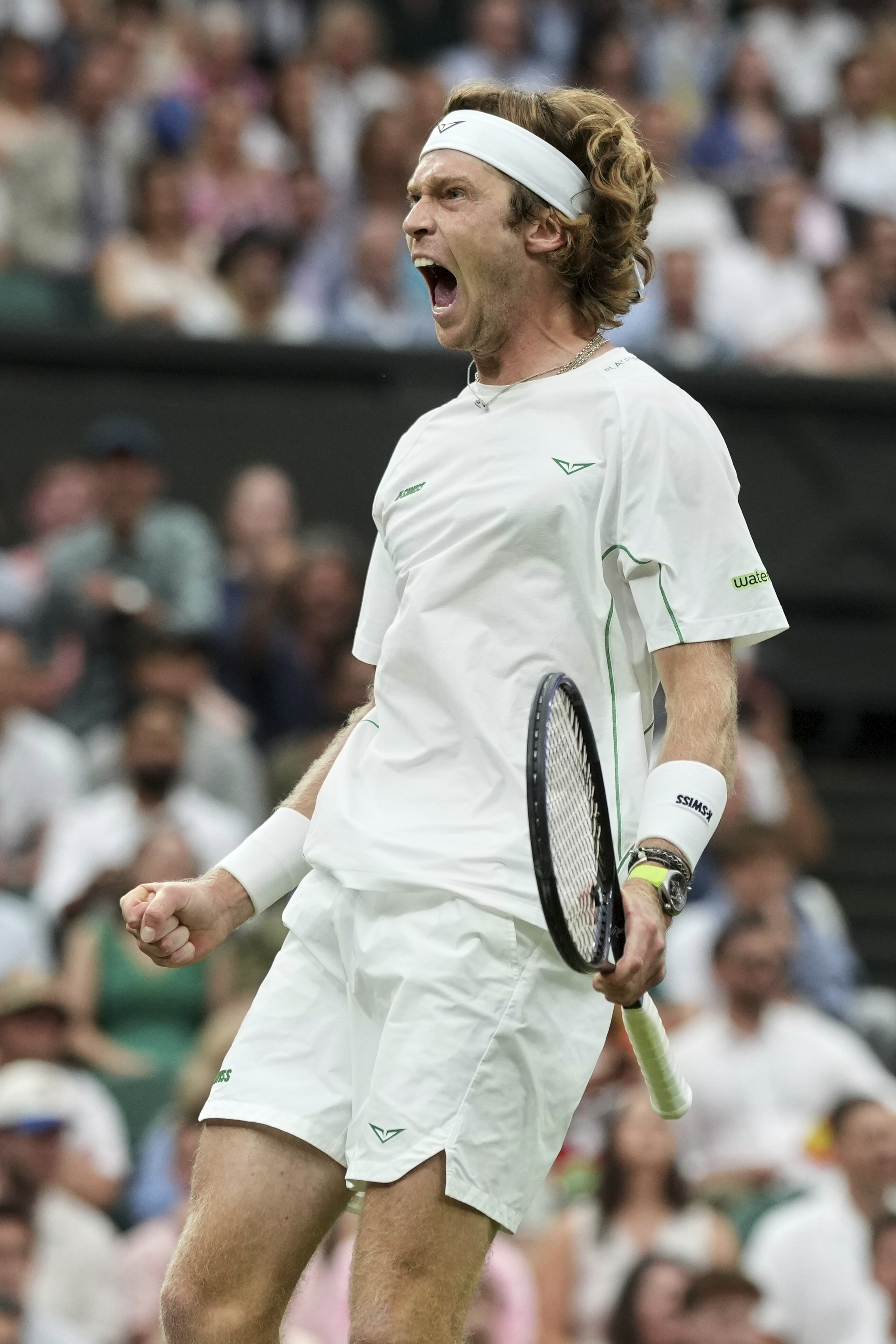 温网轻取拉沃尔杯，阿尔卡拉斯刷新纪录的简单介绍