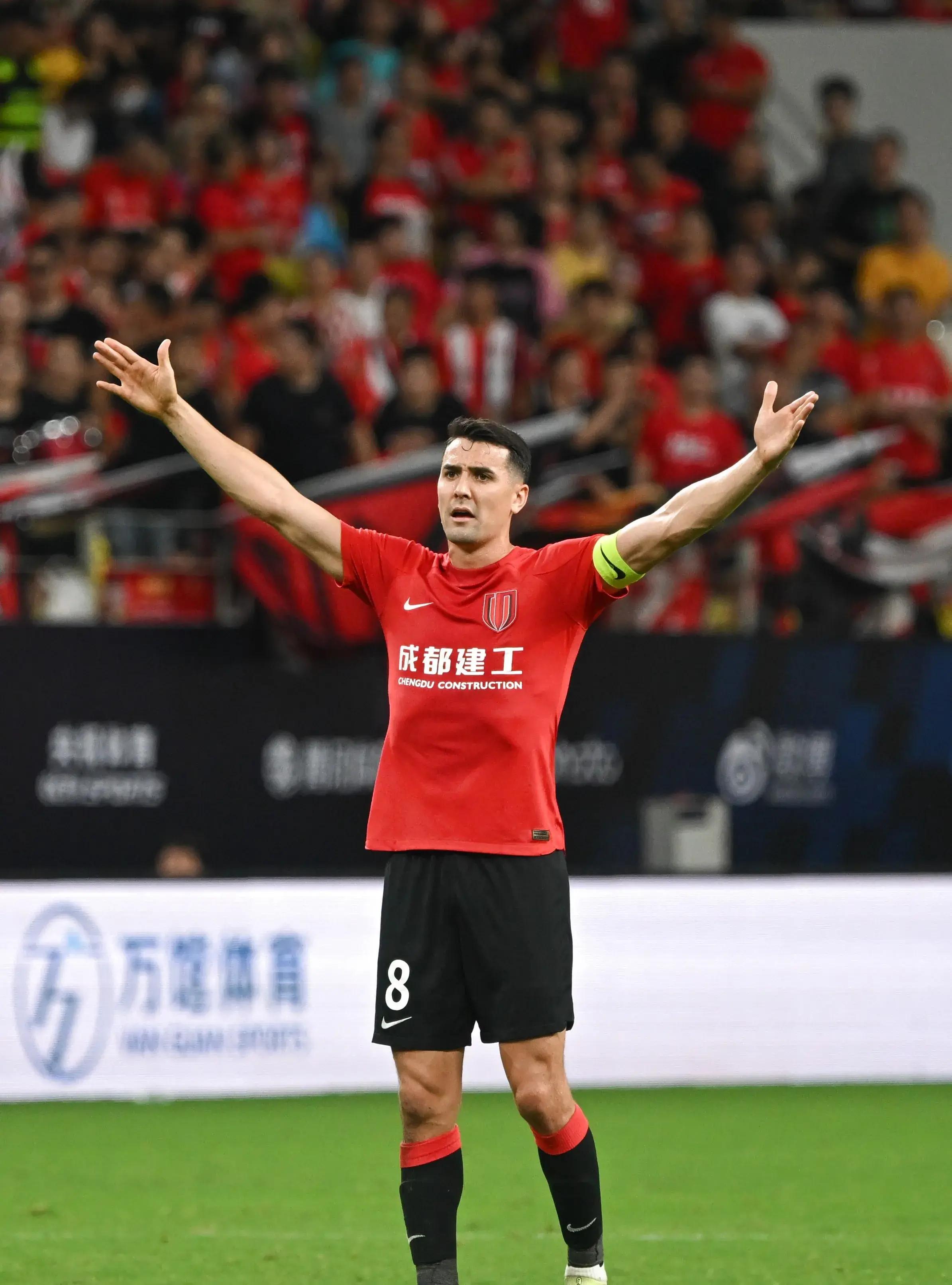 赛事中中部球队斩获关键胜利，晋级半决赛