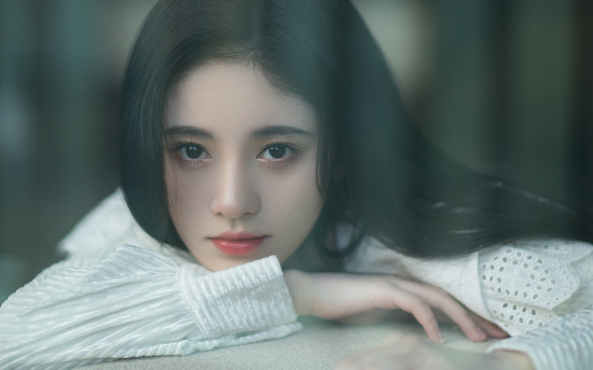 以沉默对抗喧嚣,欧冠决赛之夜的霍勒迪,一位指挥寂静的伟人