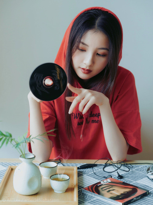 紫金映京华，浓眉擎天柱，首钢断活塞